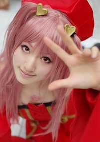 合游cos集:养眼美眉cosplay红色古装小红帽